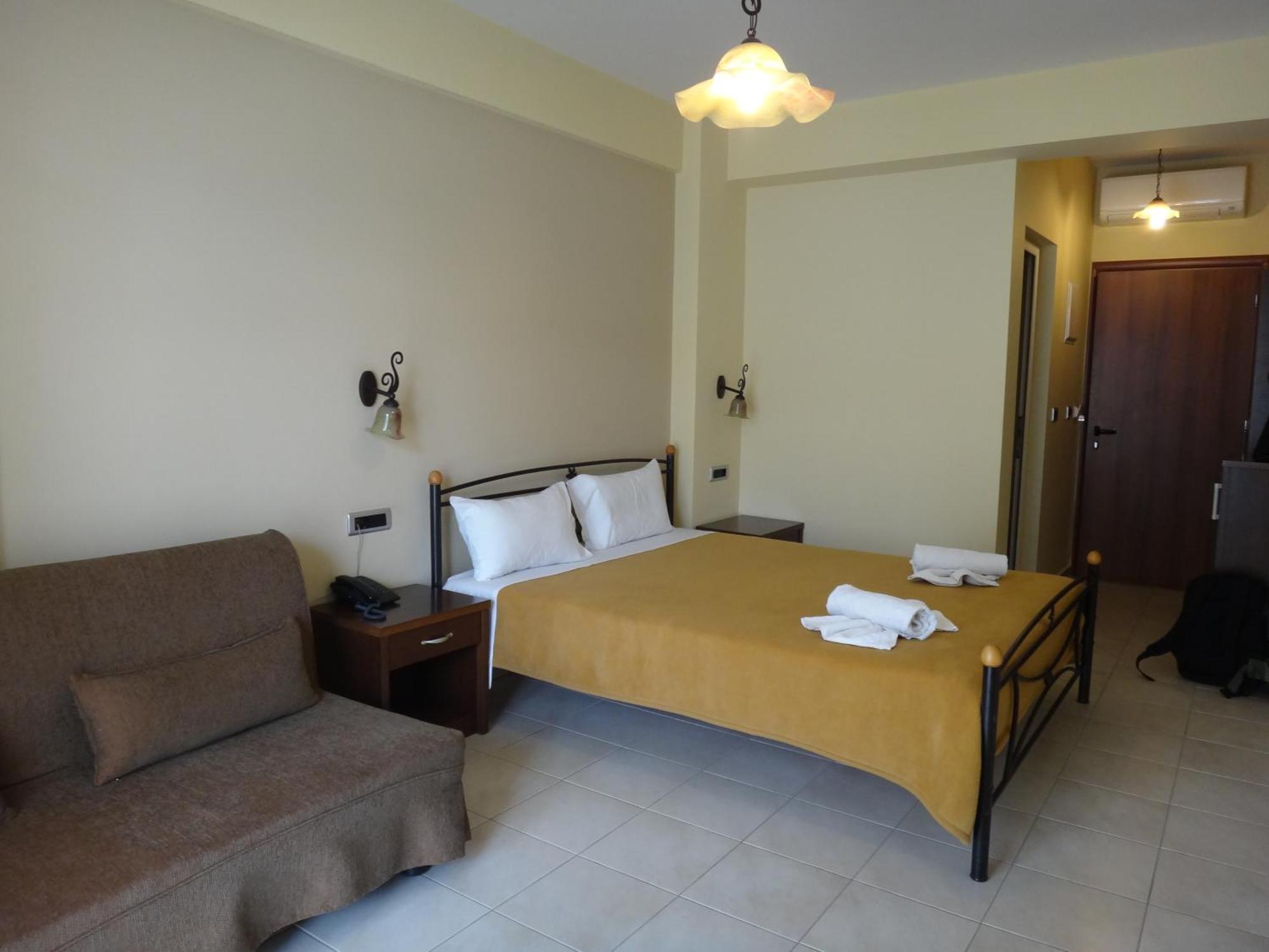 9 Queens Spa Hotel Loutra Edipsou  Oda fotoğraf