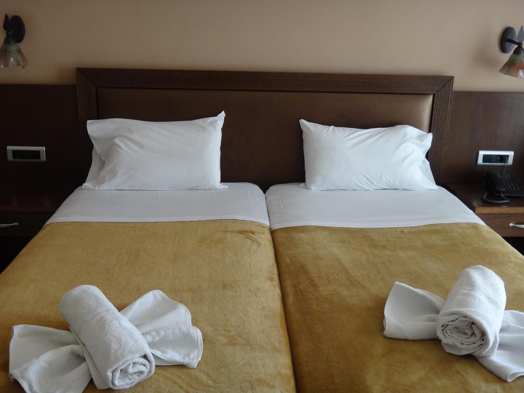 9 Queens Spa Hotel Loutra Edipsou  Dış mekan fotoğraf