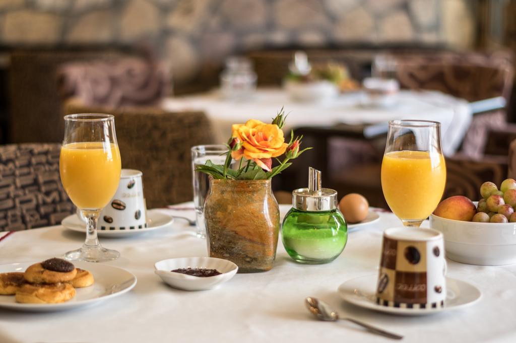 9 Queens Spa Hotel Loutra Edipsou  Dış mekan fotoğraf