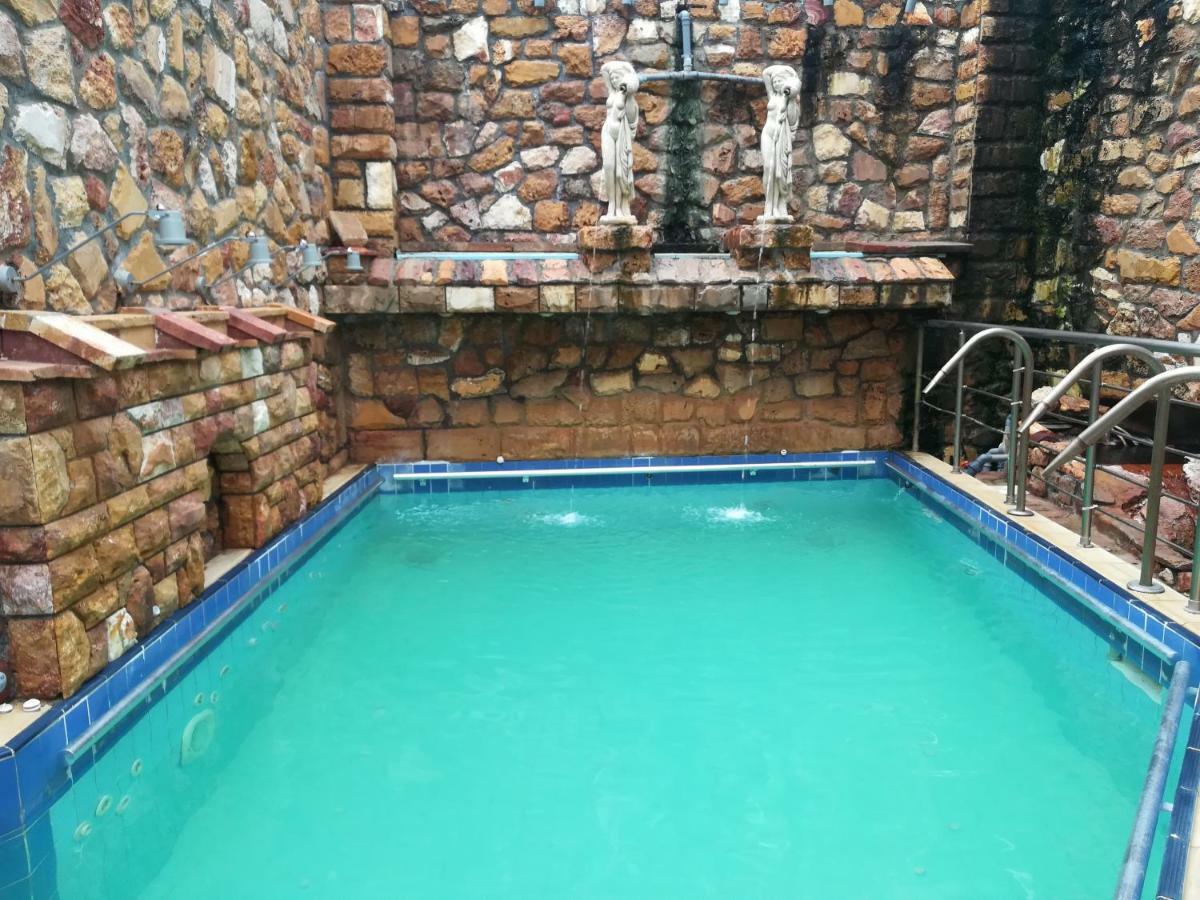 9 Queens Spa Hotel Loutra Edipsou  Dış mekan fotoğraf