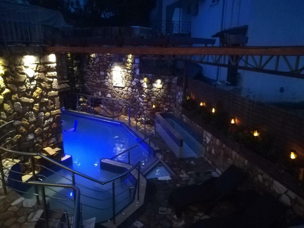 9 Queens Spa Hotel Loutra Edipsou  Dış mekan fotoğraf