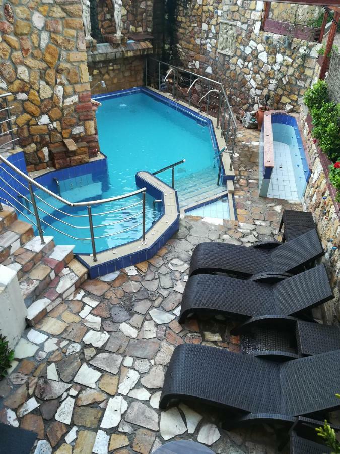 9 Queens Spa Hotel Loutra Edipsou  Dış mekan fotoğraf